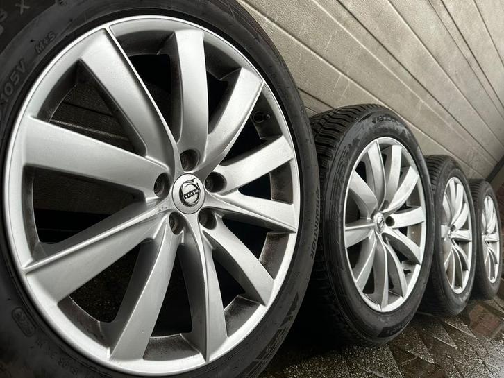 19 inch Volvo XC90 XC60 XC40 EX90 R-line velgen winterbanden, Auto-onderdelen, Banden en Velgen, Banden en Velgen, Winterbanden