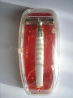 SCHEERMES GILLETTE  UIT 1970 IN DOOSJE, Gehele gezicht, Ophalen of Verzenden, Zo goed als nieuw