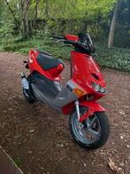 Aprilia sr50 2takt zeer goede staat!!!, Fietsen en Brommers, Brommeronderdelen | Scooters, Ophalen, Aprilia