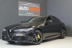 Alfa Romeo Giulia 2.0 T 280pk Veloce Ti AWD 19Inch L.M. velg, Auto's, Te koop, Emergency brake assist, Berline, Bedrijf