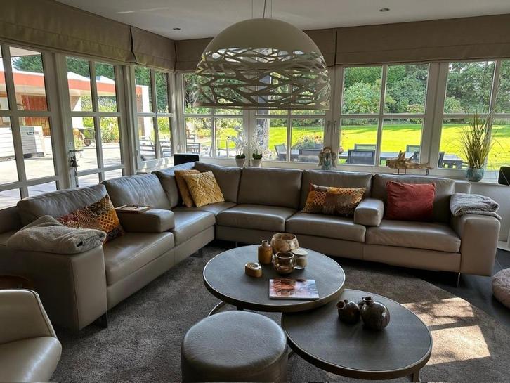 lederen taupekleurige hoekbank, Maison & Meubles, Canapés | Salons, Comme neuf, Banc d'angle, Quatre personnes ou plus, 300 cm ou plus