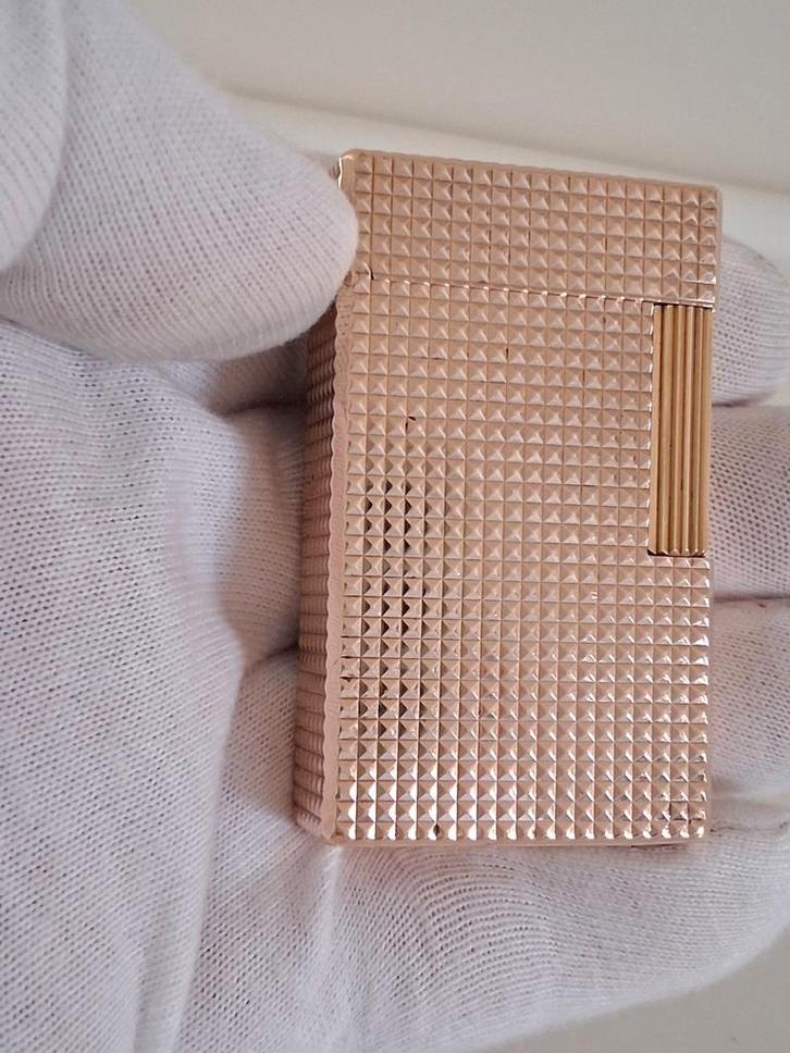 Dupont Aansteker Diamant Model L1 20U 18K VerguldGoud Kleur, Verzamelen, Rookartikelen, Aanstekers en Luciferdoosjes, Gebruikt
