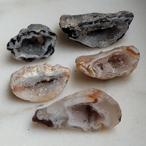 Mini-géodes, 5 pièces de cristaux de quartz agate, Collections, Minéraux & Fossiles, Minéral, Enlèvement ou Envoi