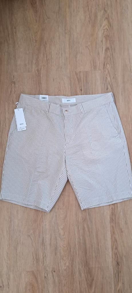Brax Style Bozen bermuda, Kleding | Heren, Broeken en Pantalons, Zo goed als nieuw, Maat 48/50 (M), Beige, Ophalen of Verzenden