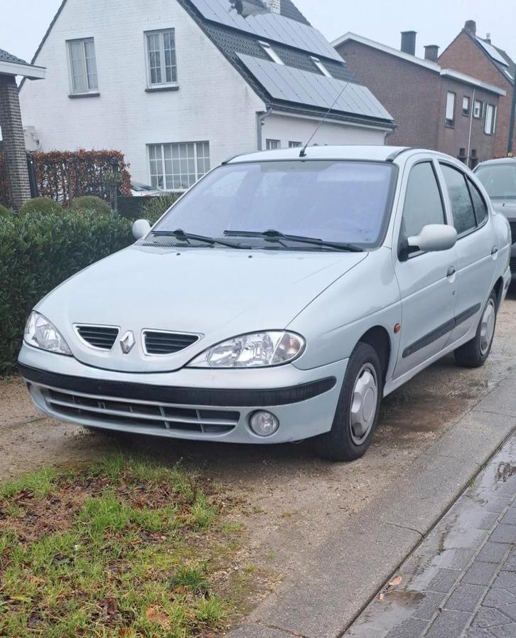 renault megane sedan 1.4 16v avec 175.000 km
Année de constr, Autos, Renault, Particulier, Mégane, ABS, Airbags, Ordinateur de bord