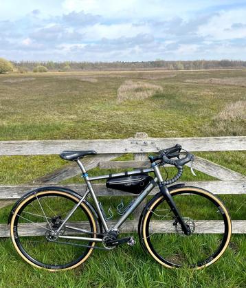 Te koop: gravelbike: pilot scram pinion beschikbaar voor biedingen