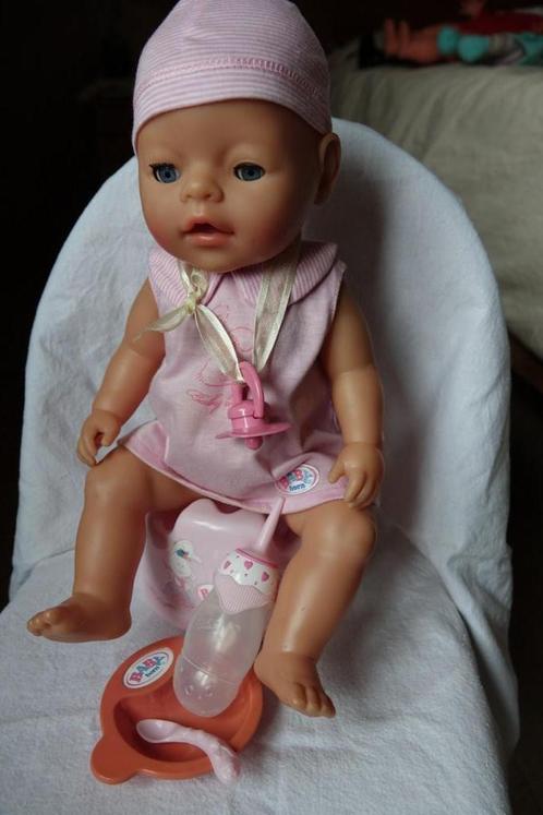Baby pop BABY BORN 43cm , magische fopspeen , potje en extra, Kinderen en Baby's, Speelgoed | Poppen, Gebruikt, Babypop, Ophalen of Verzenden