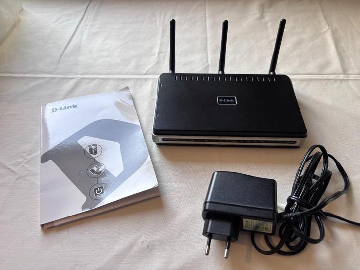 Router D-Link Dir-635, Computers en Software, Routers en Modems, Zo goed als nieuw, Router, Ophalen of Verzenden