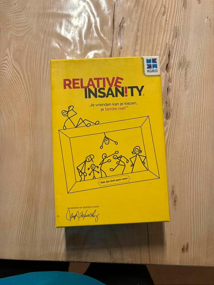 Relative insanity, Hobby en Vrije tijd, Gezelschapsspellen | Kaartspellen, Gebruikt, Vijf spelers of meer, Ophalen of Verzenden