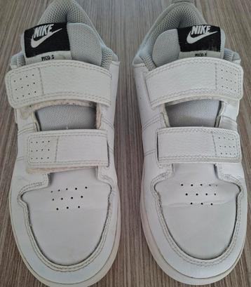 Sportschoenen Nike maat 35 beschikbaar voor biedingen