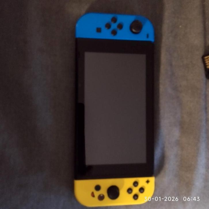 Nintendo switch met of zonder spelletjes ., Games en Spelcomputers, Spelcomputers | Nintendo Switch, Zo goed als nieuw, Met games