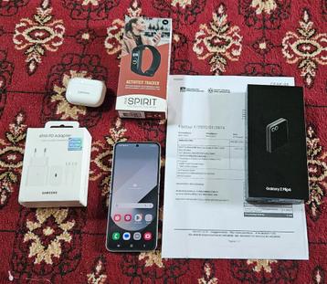 Samsung galaxy Z flip 6, 256gb, 5 maanden oud, Met garantie  beschikbaar voor biedingen