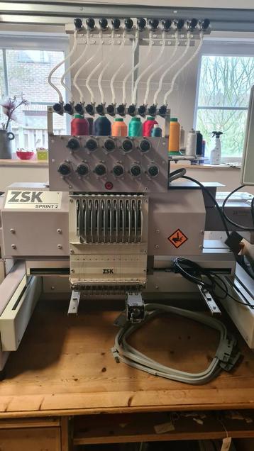 ZSK 11 naalds borduurmachine en brother  beschikbaar voor biedingen