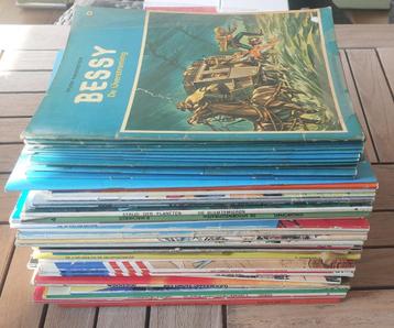 Lot 50 diverse strips  beschikbaar voor biedingen