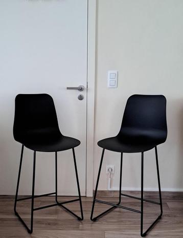 Paar zwarte kinderstoelen - nieuwe zwarte barkrukken beschikbaar voor biedingen