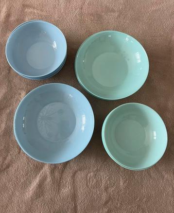 Kommetjes beschikbaar voor biedingen