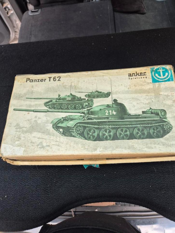 Oud Panzer T62 filoguider-speelgoed uit de jaren 60/70 met d, Antiek en Kunst, Antiek | Speelgoed, Ophalen of Verzenden