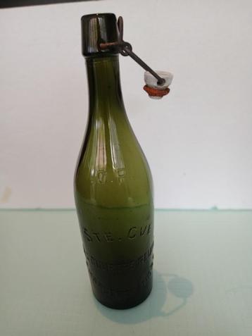 Oude fles OUVRIERS REUNIS uit Charleroi (2) beschikbaar voor biedingen