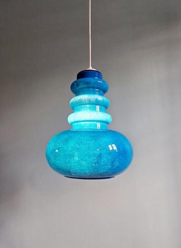 Grote Space Age-hanglamp in blauwe opaline, jaren 60-70 beschikbaar voor biedingen