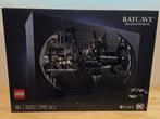 (GESEALD) Lego 76252 Batcave - Shadow Box, Kinderen en Baby's, Speelgoed | Duplo en Lego, Ophalen of Verzenden, Nieuw, Complete set