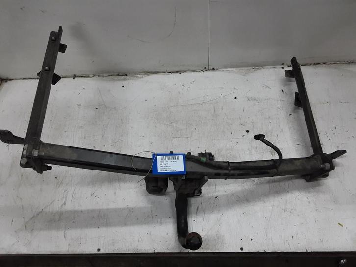 TREKHAAK Honda HR-V (RU) (01-2015/-), Auto-onderdelen, Ophanging en Onderstel, Honda, Gebruikt