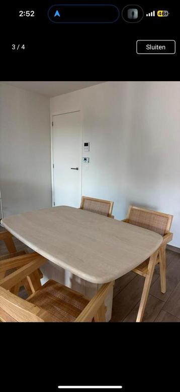 Travertin eettafel beschikbaar voor biedingen