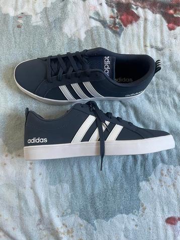 Adidas schoenen nieuw beschikbaar voor biedingen