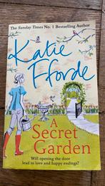 Katie Fforde - a secret garden, Boeken, Ophalen, Gelezen