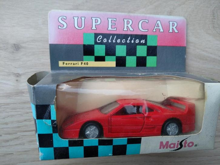 Maisto Ferrari F40 schaal 1/40, Hobby en Vrije tijd, Modelauto's | 1:43, Zo goed als nieuw, Auto, Overige merken, Ophalen of Verzenden