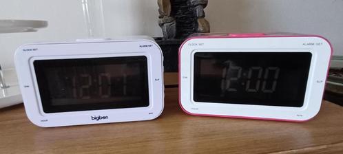 2 x Bigben RR-30 wekkerradio, Elektronische apparatuur, Wekkers, Gebruikt, Digitaal, Ophalen of Verzenden