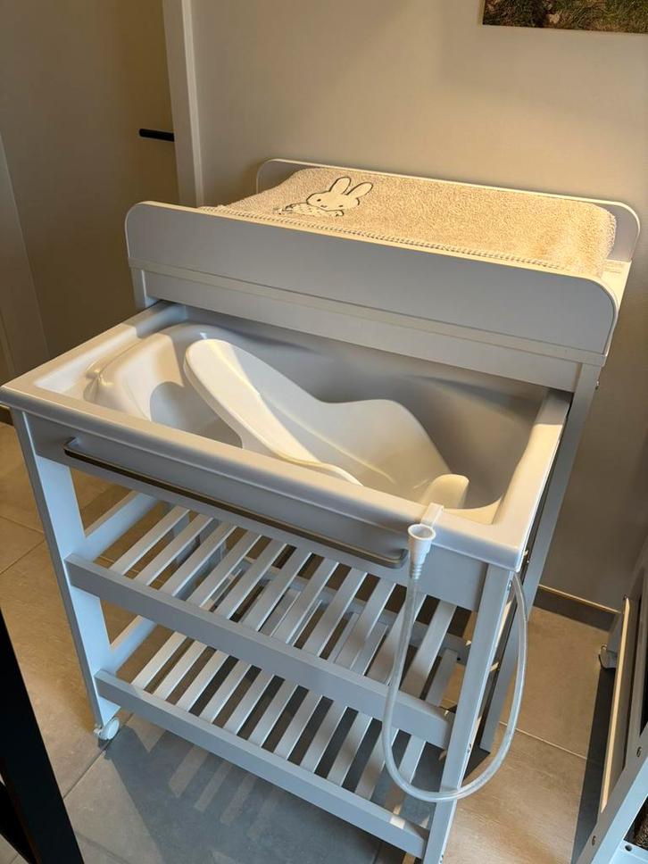 Uitschuifbare verschoontafel met badje Childwood, Enfants & Bébés, Bains & Soins, Utilisé, Baignoire, Enlèvement