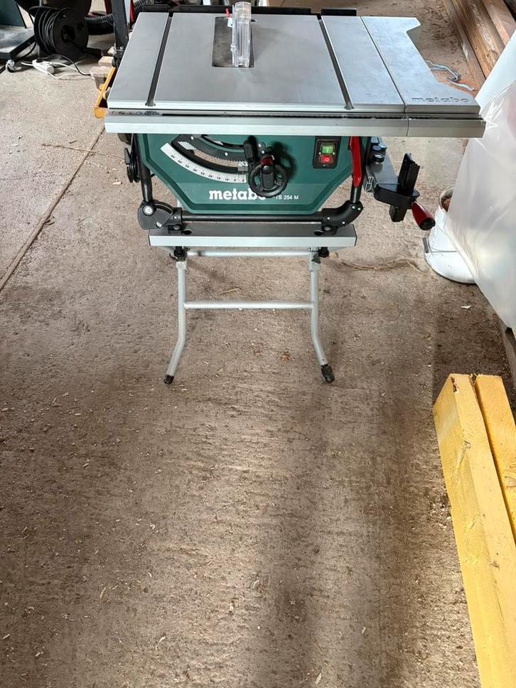 Metabo TS 254 M cirkelzaag voor onder de tafel, Doe-het-zelf en Bouw, Gereedschap | Zaagmachines, Gebruikt, Cirkelzaag, 1200 watt of meer