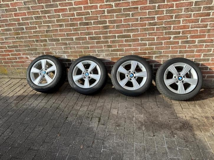BMW 1 reeks velgen + nieuwe Pirelli winterbanden, Auto-onderdelen, Banden en Velgen, Banden en Velgen, Winterbanden, 16 inch, 205 mm
