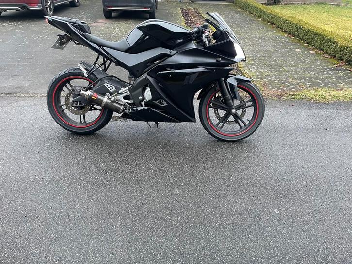 Yamaha yzf r125 2013, Motos, Motos | Yamaha, Particulier, Sport, jusqu'à 11 kW, 1 cylindre, Permis Moto A1 minimum, Échappement sport