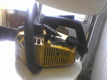 a vendre élagueuse a réparer ou pour pièce, Tuin en Terras, Hand-tuingereedschap, Ophalen, Gebruikt, Overige soorten, McCulloch