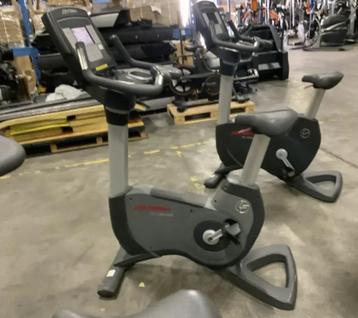 Life fitness 95c inspire uprightbike Home Trainer disponible aux enchères