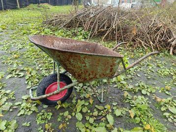 Kruiwagen beschikbaar voor biedingen