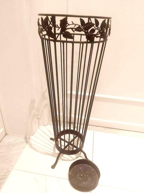 Antieke metalen paraplustandaard. Onze smeedijzeren paraplus, Antiek en Kunst, Curiosa en Brocante, Ophalen of Verzenden