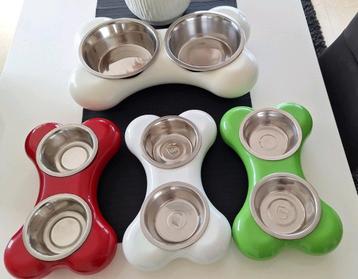 🐶 Hing Voederbakken
1 x Large / 3 x small zie Beschrijving  beschikbaar voor biedingen