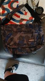 Eastpak schoudertas. nieuw zonder prijskaartje, Handtassen en Accessoires, Ophalen of Verzenden, Nieuw