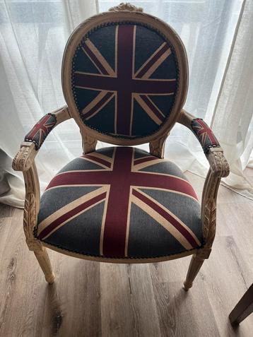 Fauteuil in Franse stijl Louis XVI beschikbaar voor biedingen