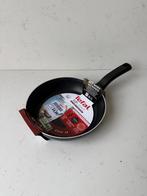 tefal so Light 22 cm, Huis en Inrichting, Keuken | Potten en Pannen, Ophalen of Verzenden, Nieuw