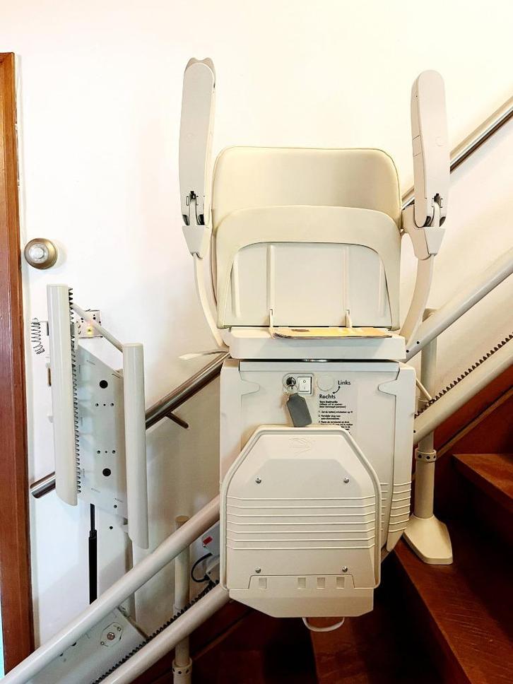 Stannah traplift, Huis en Inrichting, Overige Huis en Inrichting, Nieuw, Ophalen
