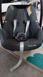 Maxi cosi met twee adapters (isofix) en regenhoes, Ophalen