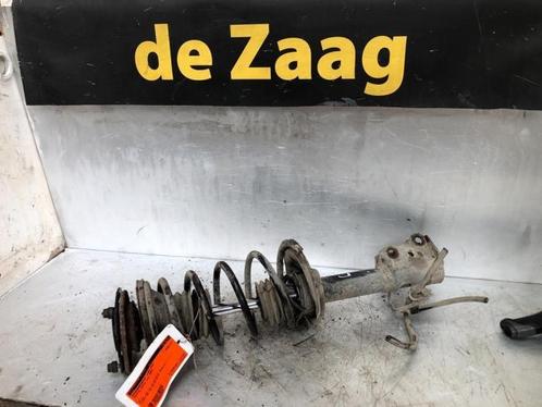 Schokdemperpoot links-voor van een Toyota Yaris, Auto-onderdelen, Ophanging en Onderstel, Toyota, Gebruikt, 3 maanden garantie