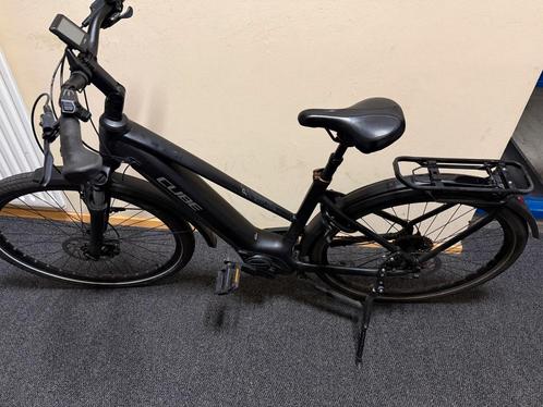 Cube touring hybride pro 2022 met factuur, Fietsen en Brommers, Elektrische fietsen, Zo goed als nieuw, Cube, Ophalen