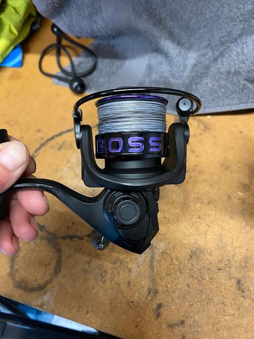 Feeder of roofvis molen BOSS 4000, Watersport en Boten, Hengelsport | Witvissen, Zo goed als nieuw, Molen, Ophalen of Verzenden