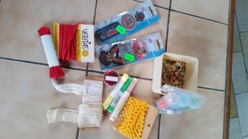 FOURNITURES  POUR  COUTURE beschikbaar voor biedingen