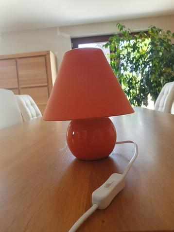 Lampadaire orange