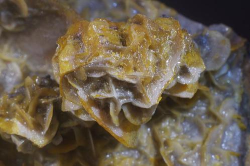 Groot WULFENIET stuk uit China., Verzamelen, Mineralen en Fossielen, Mineraal, Ophalen of Verzenden